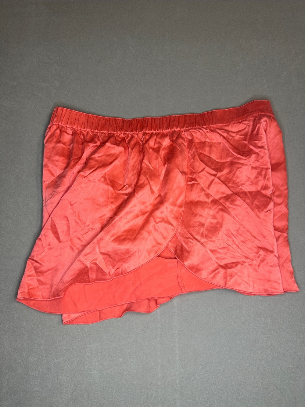lunya Coral Satin Lounge Shorts 100% Silk - M - Picture 5 of 6